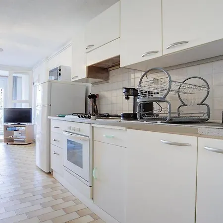 Le Cosmos - 15c - Spacieux- 4 Pers Apartment Agde